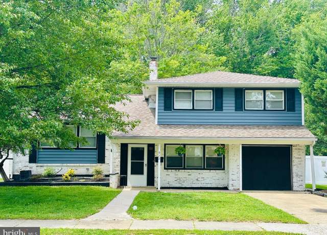 Property at 928 Woodcrest Dr, Dover, DE 19904, 4 beds, 2 baths