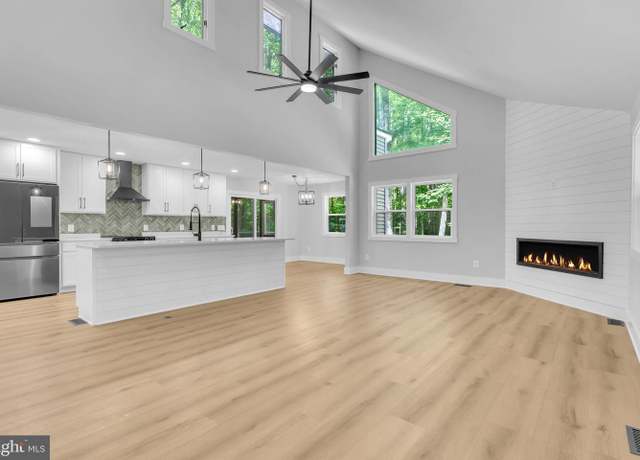 Property at 2450 Symphony Ln, Huntingtown, MD 20639, 4 beds, 3 baths