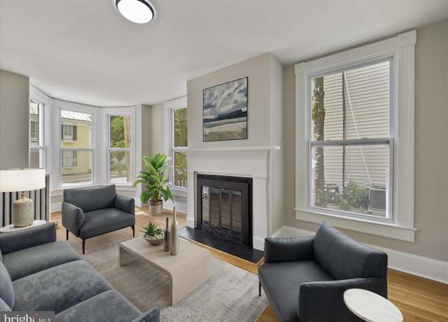 Property at 172 W Main St, Westminster, MD 21157, 4 beds, 2.5 baths