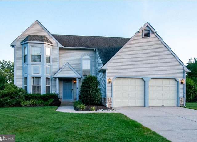 Property at 10 Farmhouse Ln, Voorhees, NJ 08043, 4 beds, 2.5 baths