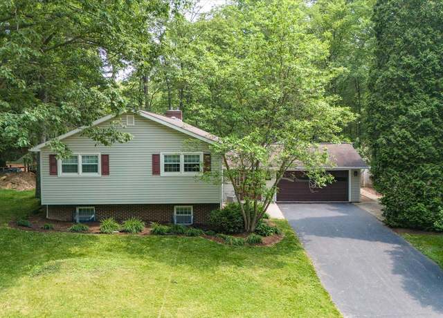 Property at 557 Lanceshire Ln, State College, PA 16803, 4 beds, 3 baths