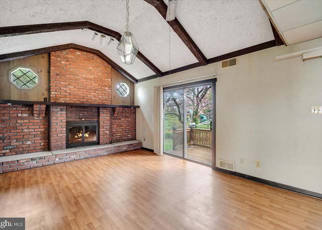 Property at 411 Lynbrooke Rd, Springfield, PA 19064, 3 beds, 2 baths