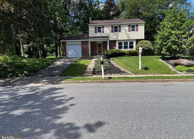 Property at 215 Bridge Rd, Upper Chichester, PA 19061, 4 beds, 1.5 baths