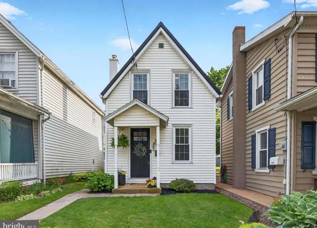 Property at 360 E Main St, Lititz, PA 17543, 2 beds, 1.5 baths