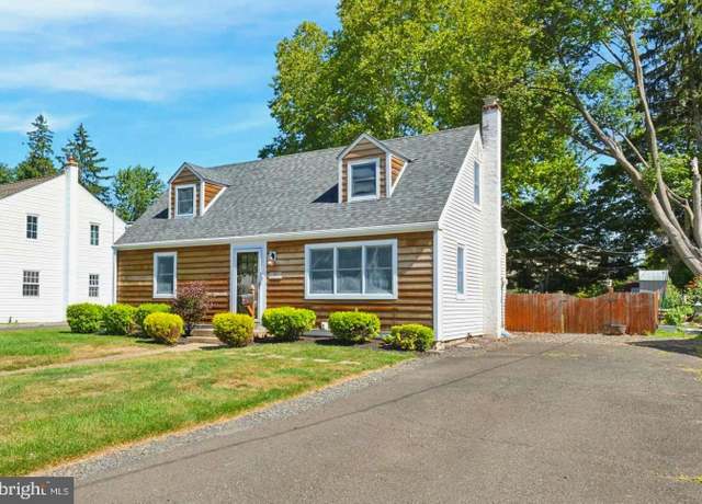 Property at 513 Corinthian Ave, Hatboro, PA 19040, 3 beds, 2 baths