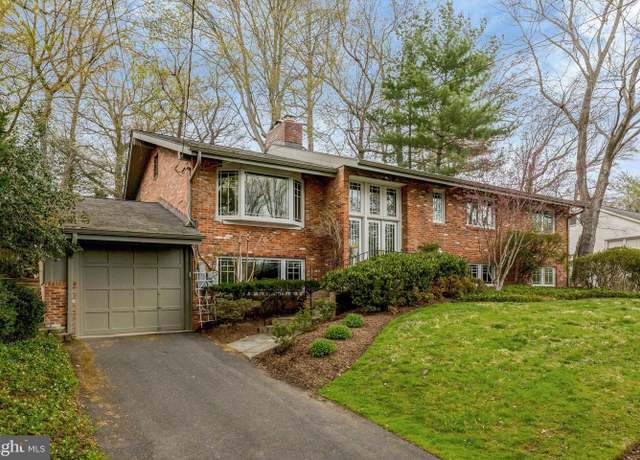 Property at 1504 Woodacre Dr, Mclean, VA 22101, 6 beds, 3 baths