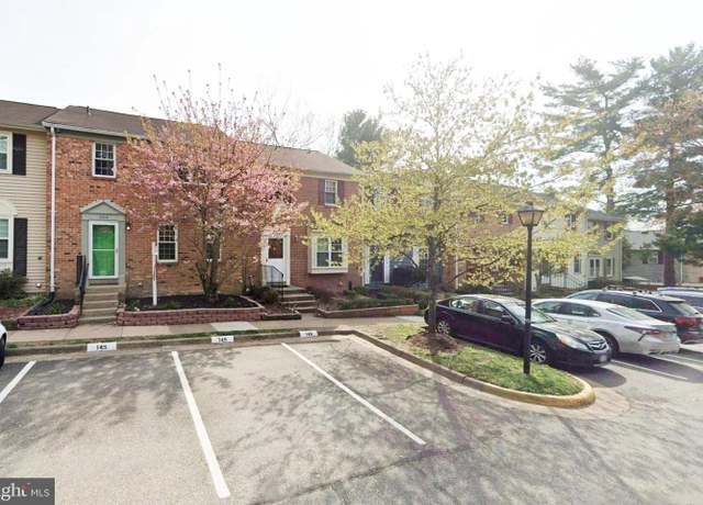 Property at 8208 Stationhouse Ct, Lorton, VA 22079, 4 beds, 3.5 baths