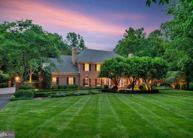 Property at 8014 Greenwich Woods Dr, Mclean, VA 22102, 6 beds, 5 baths