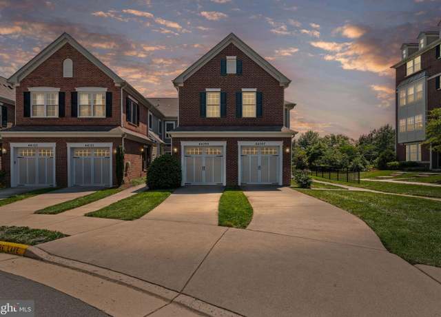 Property at 44099 Peirosa Ter, Chantilly, VA 20152, 4 beds, 2 baths