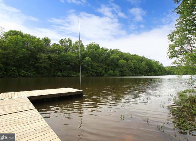 Property at 10716 Lake Forest Dr, Manassas, VA 20112, 4 beds, 3.5 baths