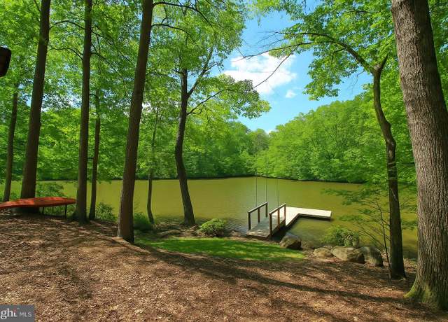 Property at 10716 Lake Forest Dr, Manassas, VA 20112, 4 beds, 3.5 baths