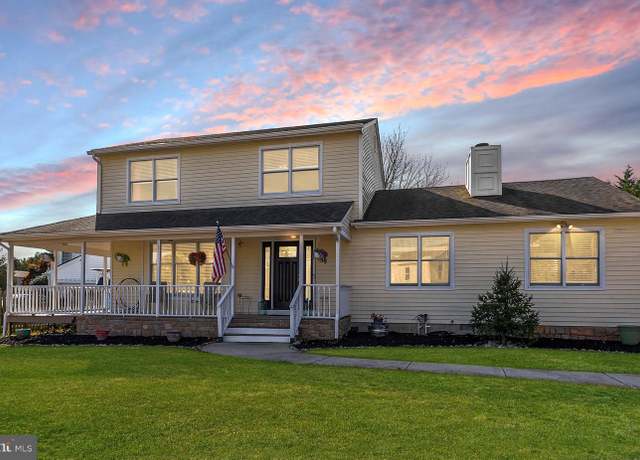 Property at 3 Beaver Dr, Egg Harbor Township, NJ 08234, 4 beds, 2.5 baths