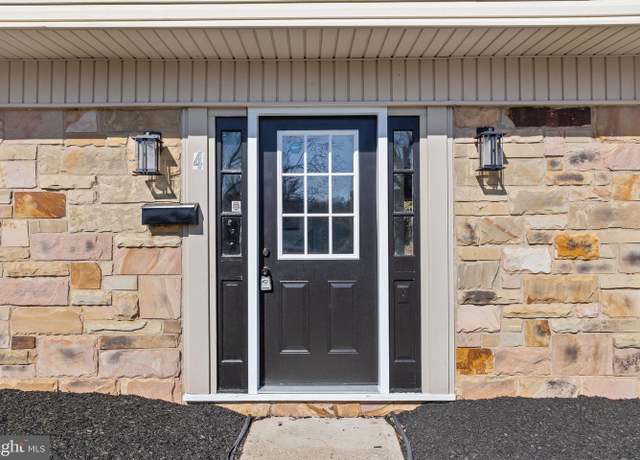 Property at 4 Traynor Ln, Willingboro, NJ 08046, 4 beds, 2.5 baths