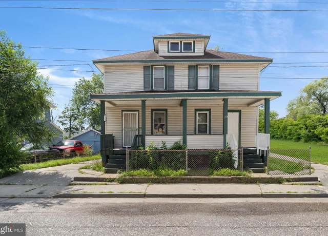 Property at 26 E Adams St, Paulsboro, NJ 08066, 3 beds, 1 bath
