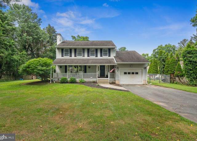 Property at 8 High Acres Dr, Ewing, NJ 08628, 3 beds, 2.5 baths