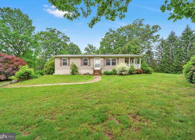 Property at 1130 Dogwood Dr, Reinholds, PA 17569, 3 beds, 2 baths