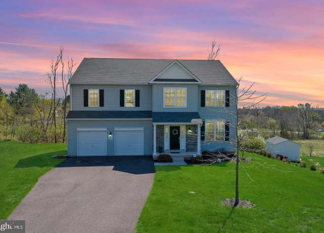 Property at 86 Palmer Ct, Royersford, PA 19468, 5 beds, 3.5 baths