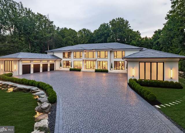 Property at 6501 Bright Mountain Rd, Mclean, VA 22101, 6 beds, 11 baths