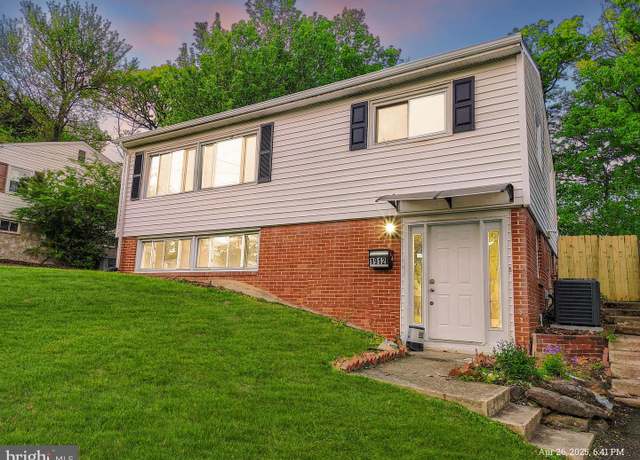 Property at 1912 Richmond Ave, Woodbridge, VA 22191, 5 beds, 2 baths