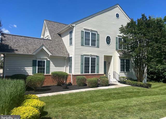 Property at 15600 Picketts Store Pl, Haymarket, VA 20169, 4 beds, 3.5 baths