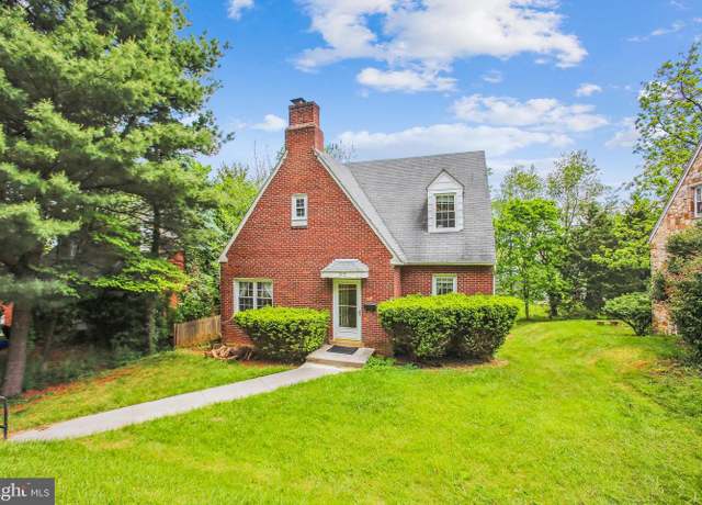 Property at 315 Villa Ave, Front Royal, VA 22630, 3 beds, 2 baths