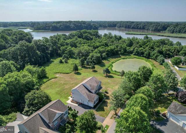 Property at 94 Willow Grove Mill Dr, Middletown, DE 19709, 4 beds, 2.5 baths