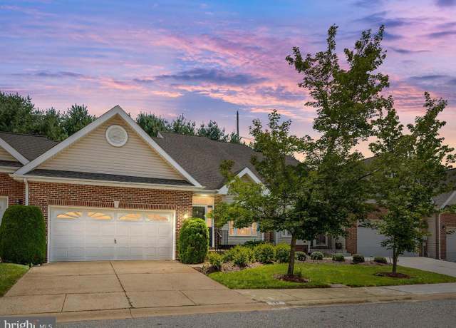 Property at 121 Croom Mills Dr, Hockessin, DE 19707, 2 beds, 2.5 baths
