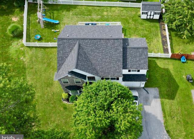 Property at 4195 Fallow Dr, Hampstead, MD 21074, 4 beds, 3 baths
