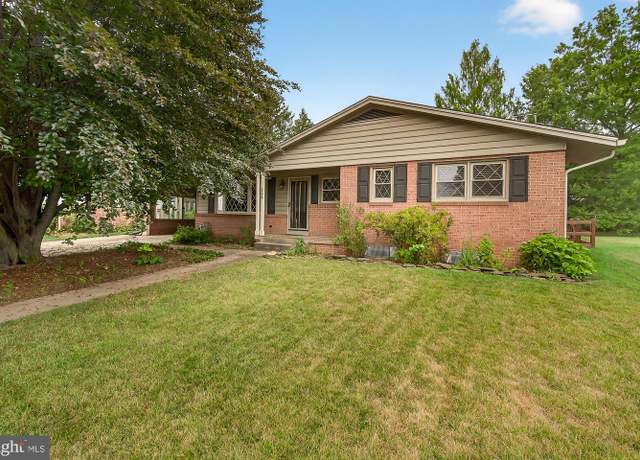 Property at 233 Wyngate Dr, Frederick, MD 21701, 3 beds, 2.5 baths