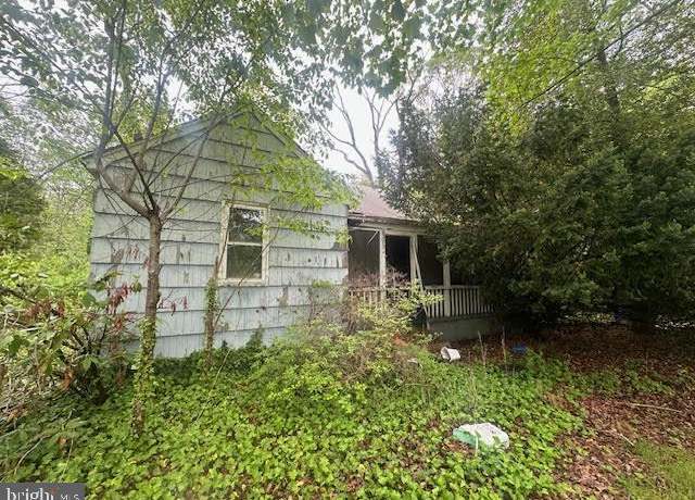 Property at 704 E Forest Grove Rd, Vineland, NJ 08360, 3 beds, 1 bath