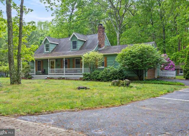 Property at 19 Kenyon Dr, New Egypt, NJ 08533, 4 beds, 2 baths