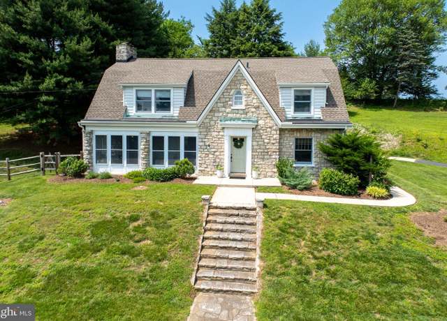 Property at 727 W Baltimore Pike, Kennett Square, PA 19348, 4 beds, 2.5 baths