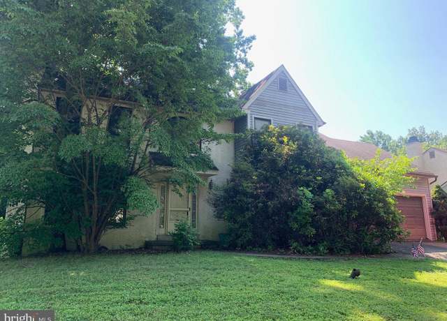 Property at 610 Convent Rd Unit D, Aston, PA 19014, 4 beds, 2.5 baths
