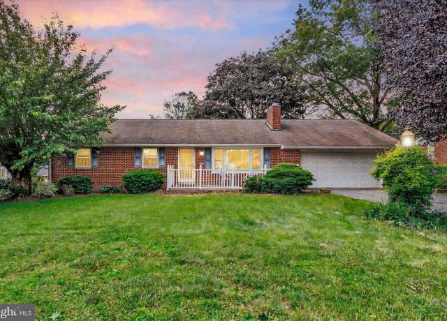 Property at 38 Homestead Dr, Lancaster, PA 17602, 3 beds, 1.5 baths