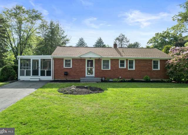 Property at 342 Maxson Rd, Lancaster, PA 17601, 3 beds, 1.5 baths