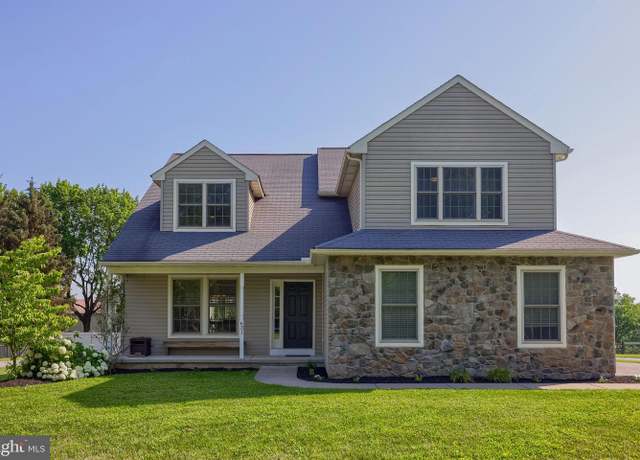 Property at 631 Owl Hill Rd, Lititz, PA 17543, 3 beds, 2.5 baths