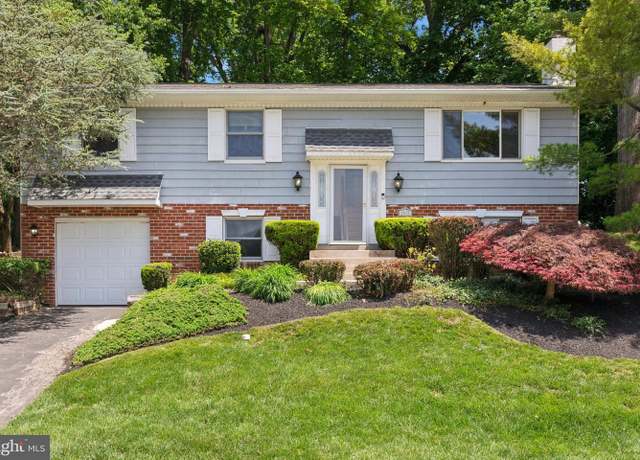 Property at 4074 Center Ave, Lafayette Hill, PA 19444, 4 beds, 2.5 baths