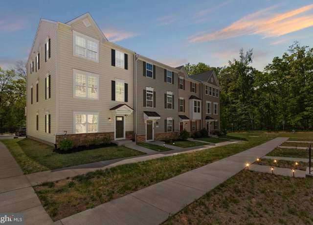 Property at 1126 Dovetail Cir, Fredericksburg, VA 22401, 4 beds, 3.5 baths