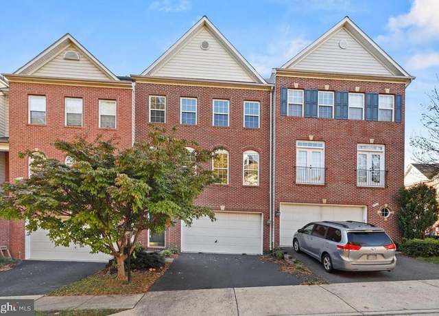 Property at 8828 Royal Doulton Ln, Fairfax, VA 22031, 3 beds, 3.5 baths