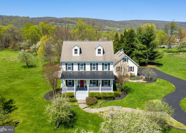 Property at 34844 Apple Pride Ct, Round Hill, VA 20141, 5 beds, 4.5 baths