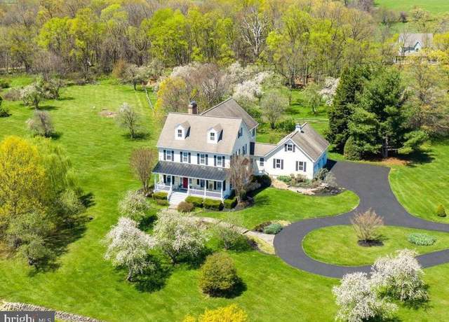 Property at 34844 Apple Pride Ct, Round Hill, VA 20141, 5 beds, 4.5 baths