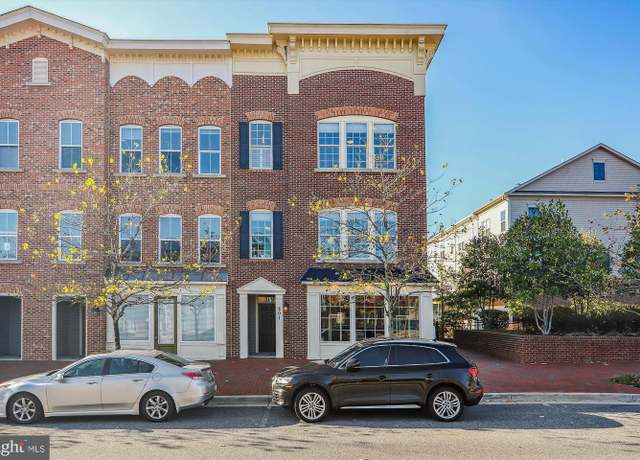 Property at 801 Skippers Ln, Annapolis, MD 21401, 3 beds, 3.5 baths