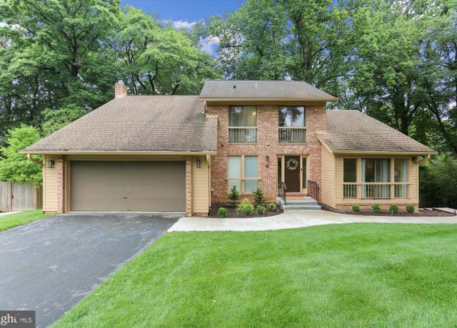 Property at 4 Eaglebrook Ct, Rockville, MD 20854, 5 beds, 3.5 baths