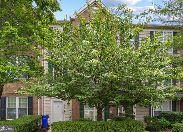 Property at 3707 Elmcrest Ln, Bowie, MD 20716, 3 beds, 2.5 baths