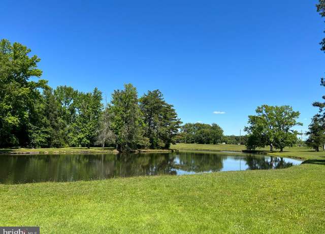 Property at 637 Newport Dr, Mullica Hill, NJ 08062, 2 beds, 2 baths