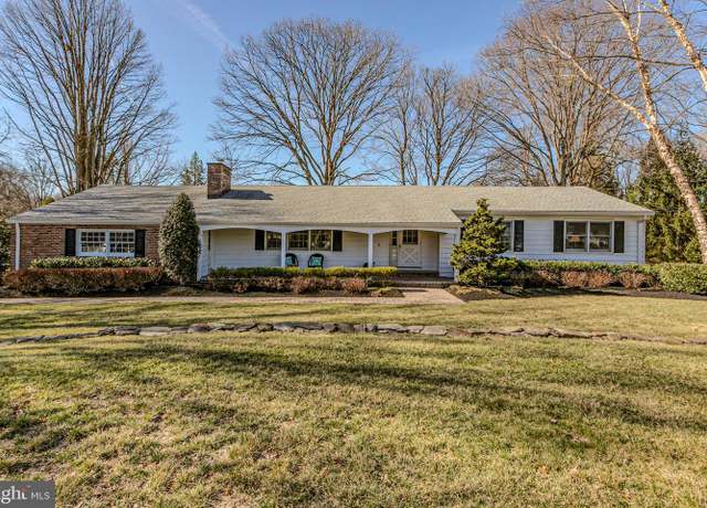 Property at 110 Johnstone Dr, Pennington, NJ 08534, 3 beds, 2 baths