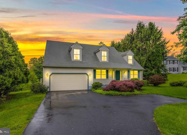 Property at 116 Whitney Dr, Avondale, PA 19311, 3 beds, 2.5 baths