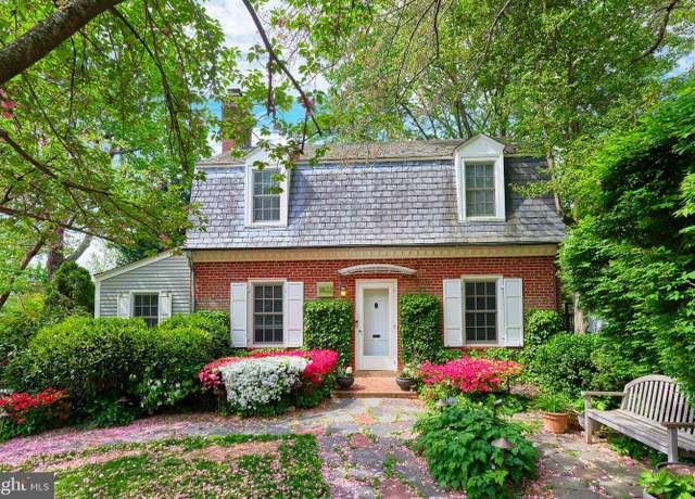Property at 3822 N Vernon St, Arlington, VA 22207, 4 beds, 3.5 baths