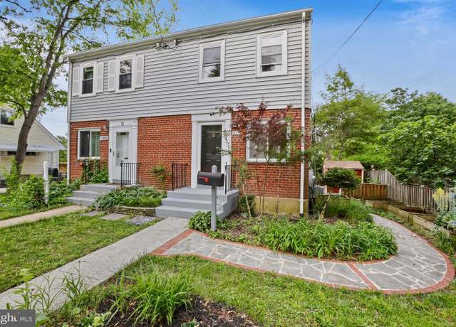 Property at 1933 Rollins Dr, Alexandria, VA 22307, 3 beds, 2 baths