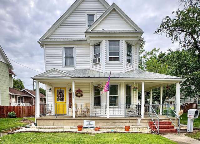Property at 203 Commerce St, Harrington, DE 19952, 3 beds, 2 baths